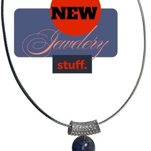 Sleek Silver Necklace with Lapis Lazuli Pendant